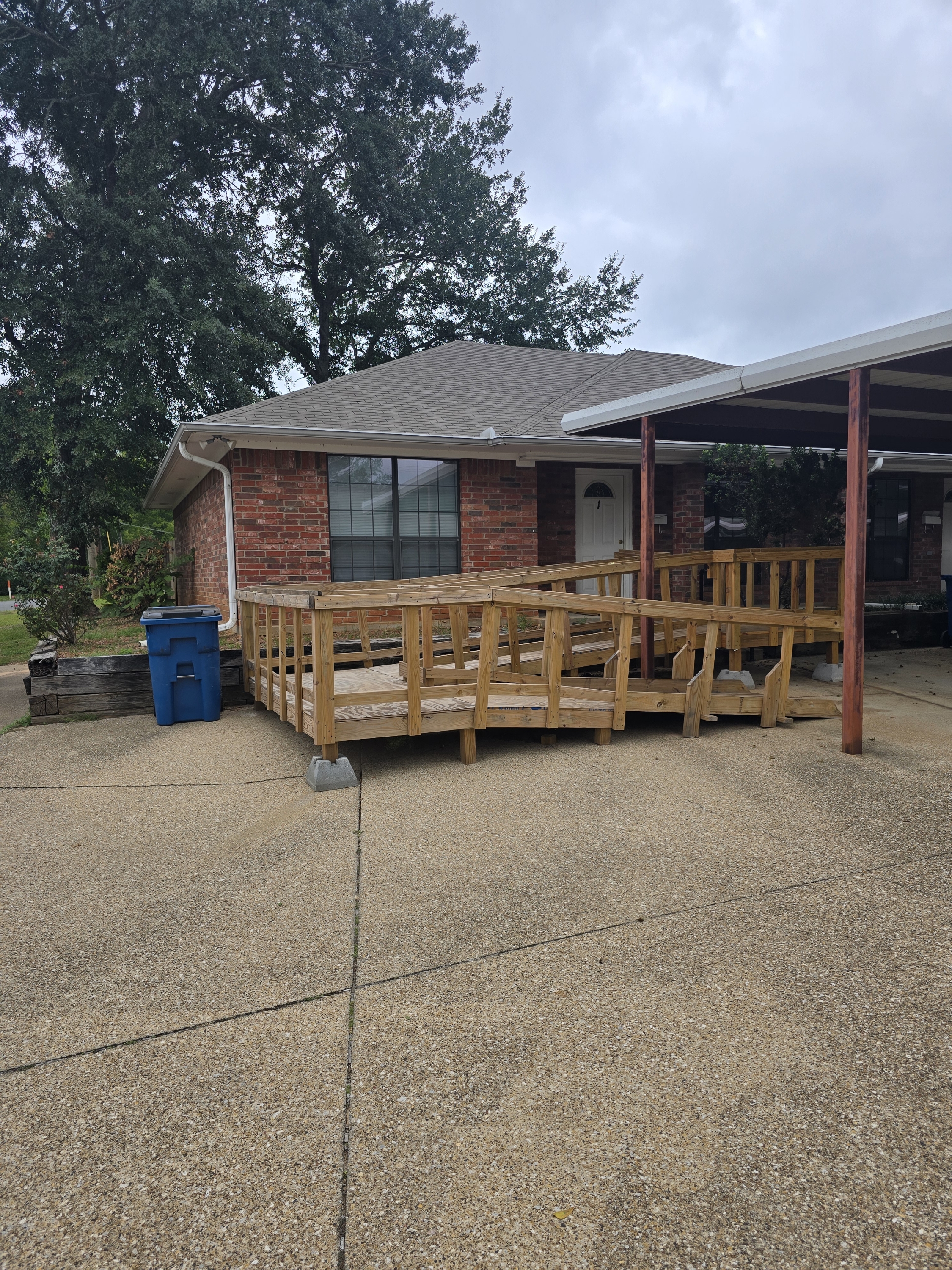 640 Canada Street - 1